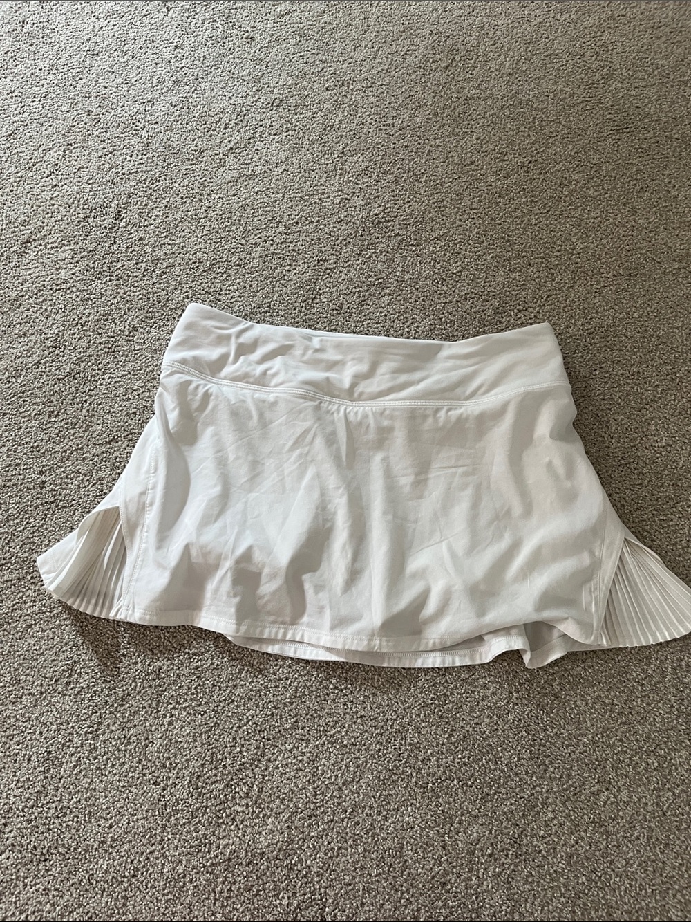 White lululemon Women's Active Skort with Pleated Side Panels